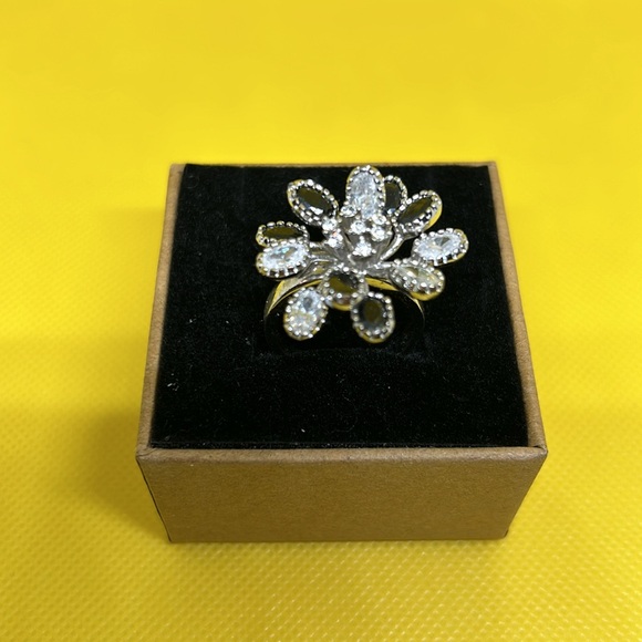 Ring - Picture 4 of 10